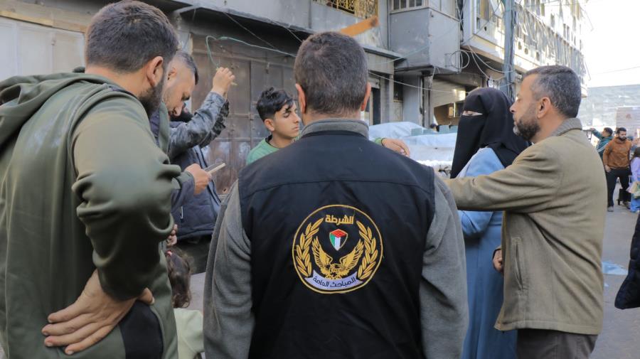 الشرطة  تكثف الجولات الرقابية على أسواق غزة خلال رمضان