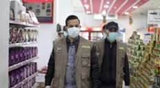 مباحث التموين بخان يونس تتلف "2 "طن  من الخضروات والفواكه الفاسدة
