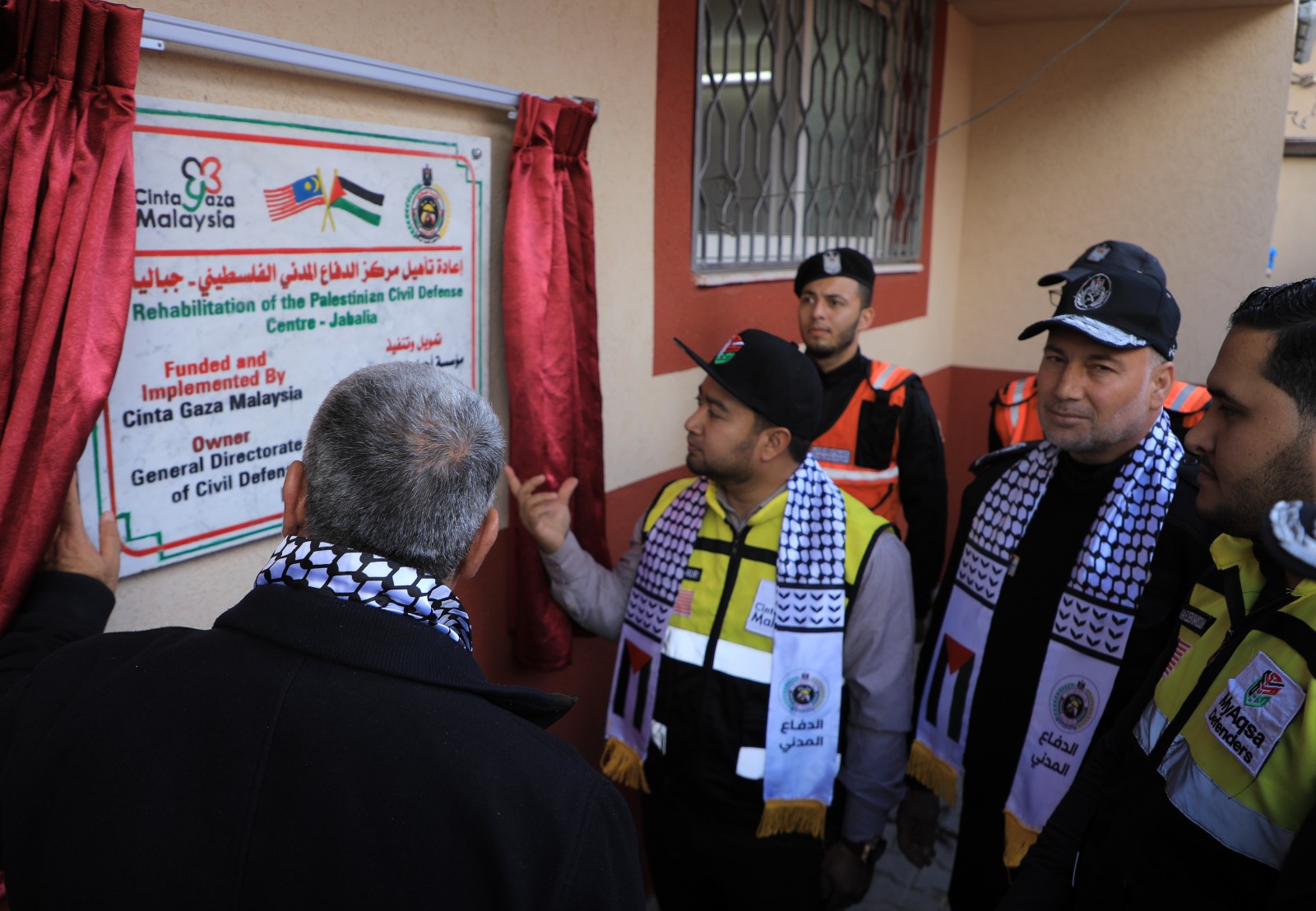 الدفاع المدني يُعلن إنجاز مشروع إنشاء مركبات وترميم مقار 