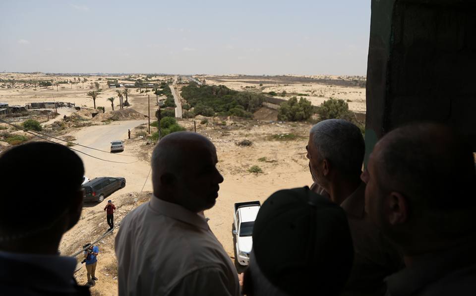 قيادتا حماس واللجنة الإدارية تتفقدان الحدود الجنوبية