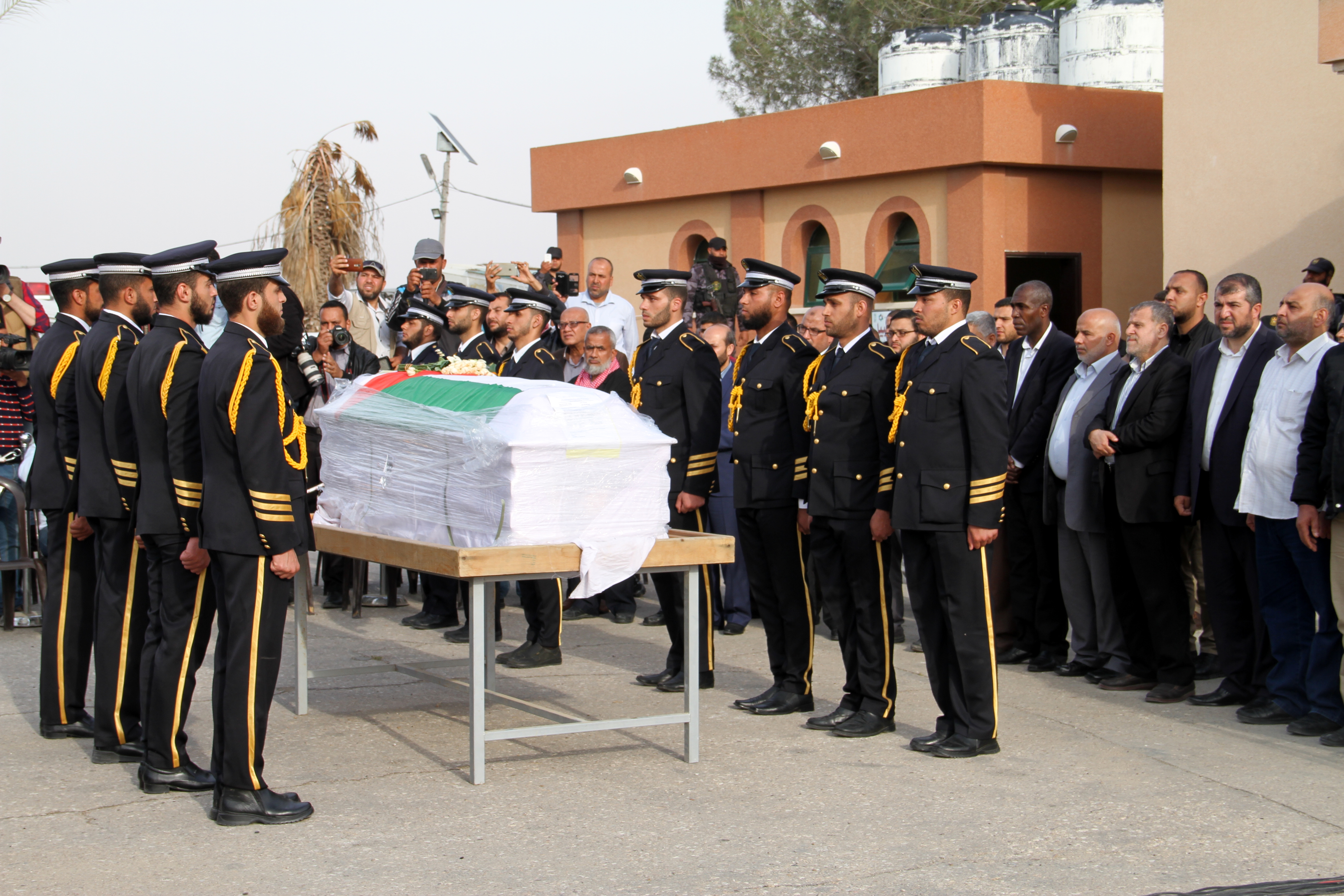 استقبال جثمان الشهيد العالم د. فادي البطش بمعبر رفح البري