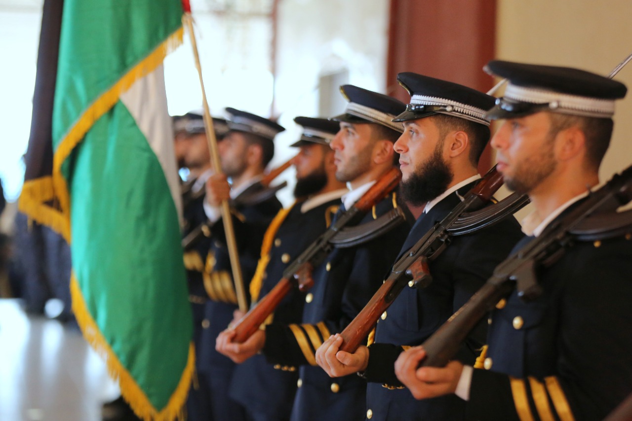 صور.. "مديرية التدريب" تُخرج الفوج الثاني من برنامج "التدريب الحتمي"