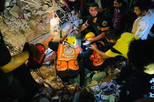 البزم: انتهاء أعمال انتشال المفقودين من أنقاض منزل برفح