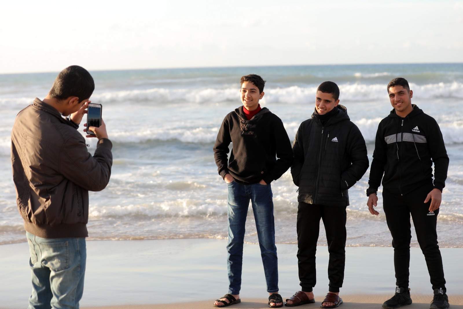 قضاء المواطنين في غزة إجازة منتصف العام الدراسي مساء الجمعة 13 يناير