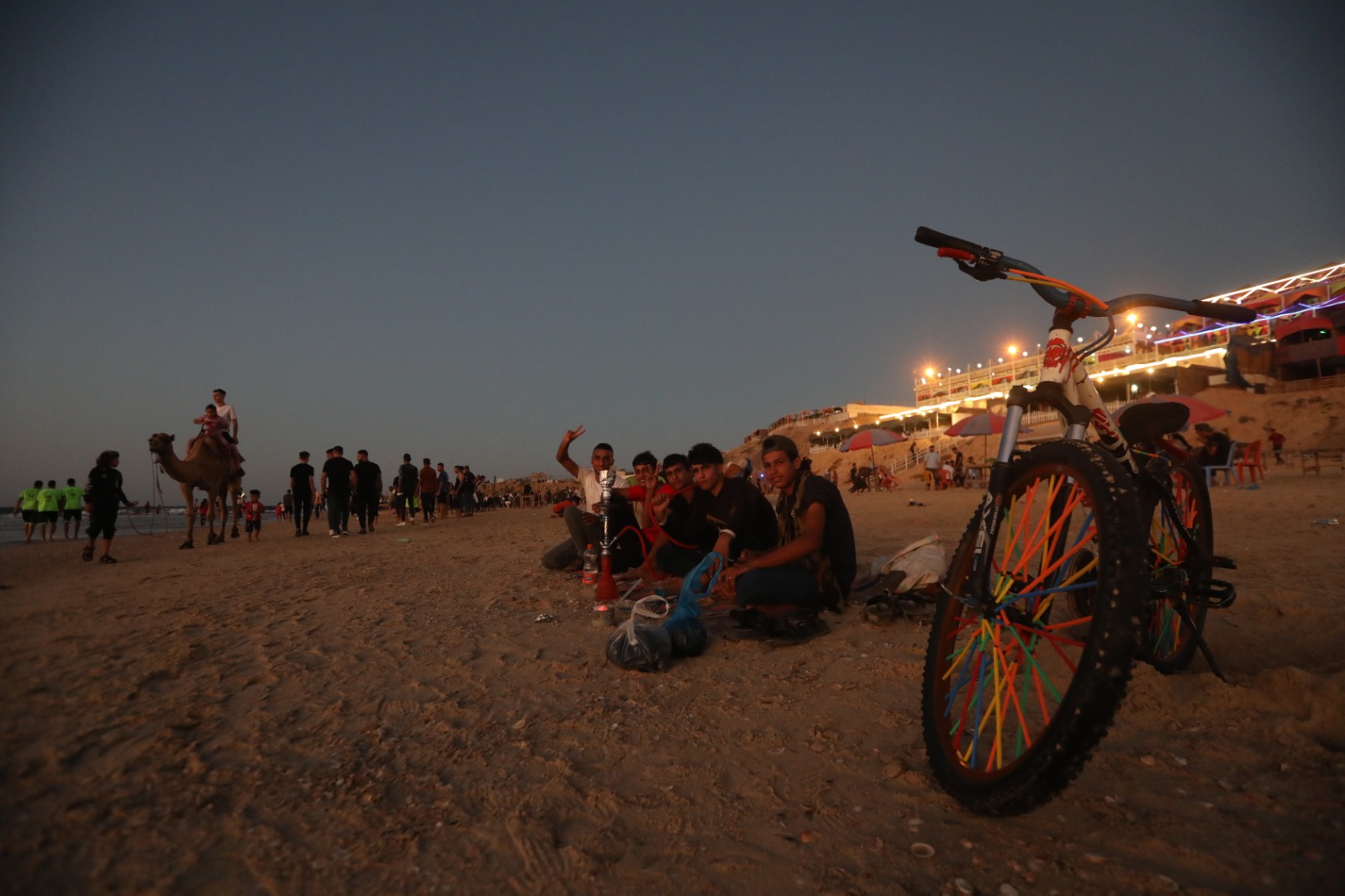 قضاء المواطنين في غزة إجازة نهاية الأسبوع 