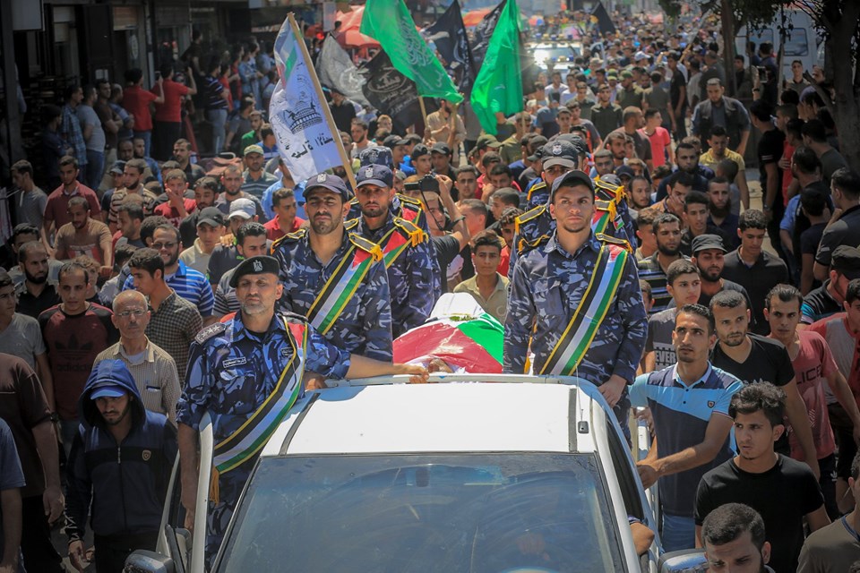 تشييع شهداء الواجب الذين ارتقوا في تفجير حاجزي الشرطة