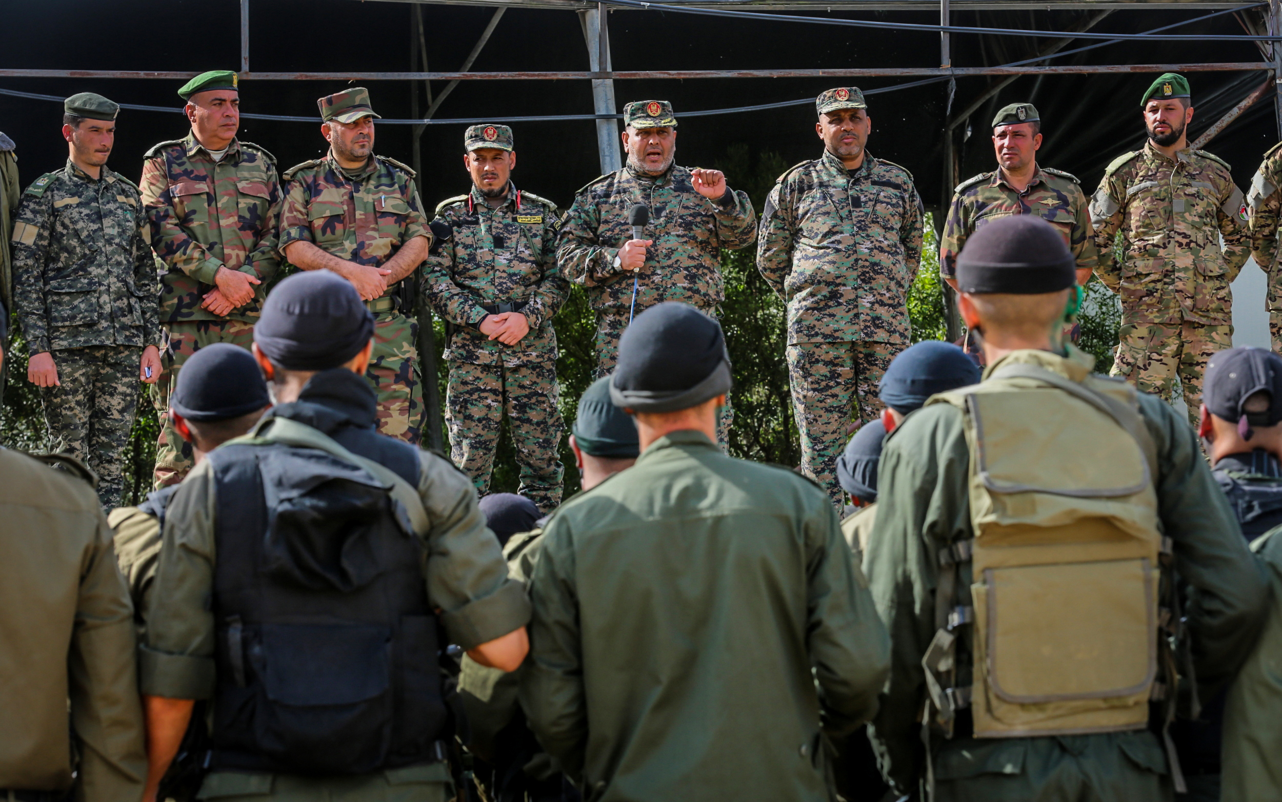 مسير عسكري لدورات قادة السرايا 5، وتأهيل الضباط 15، وصف ضباط 16 بقوات الأمن الوطني