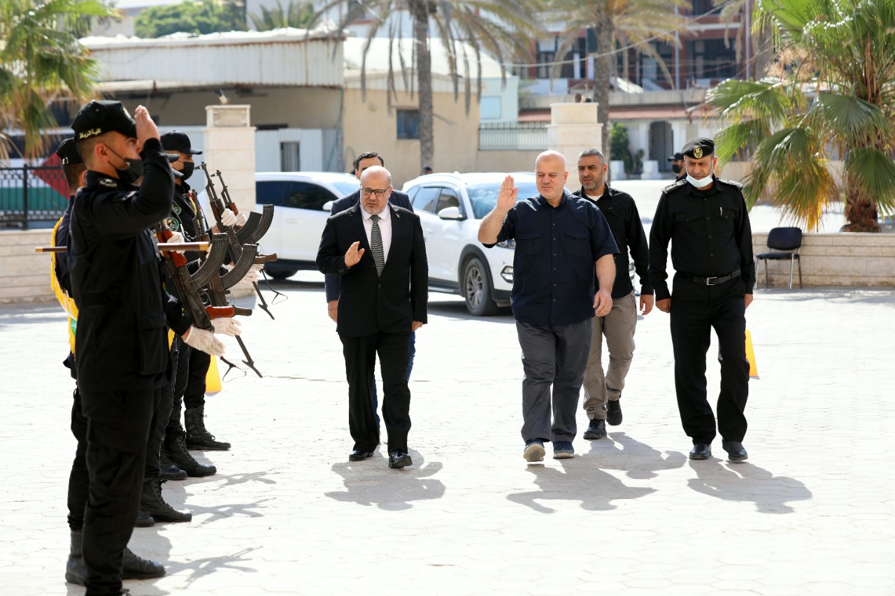 رئيس "لجنة متابعة العمل الحكومي" يلتقي قيادة "الداخلية"