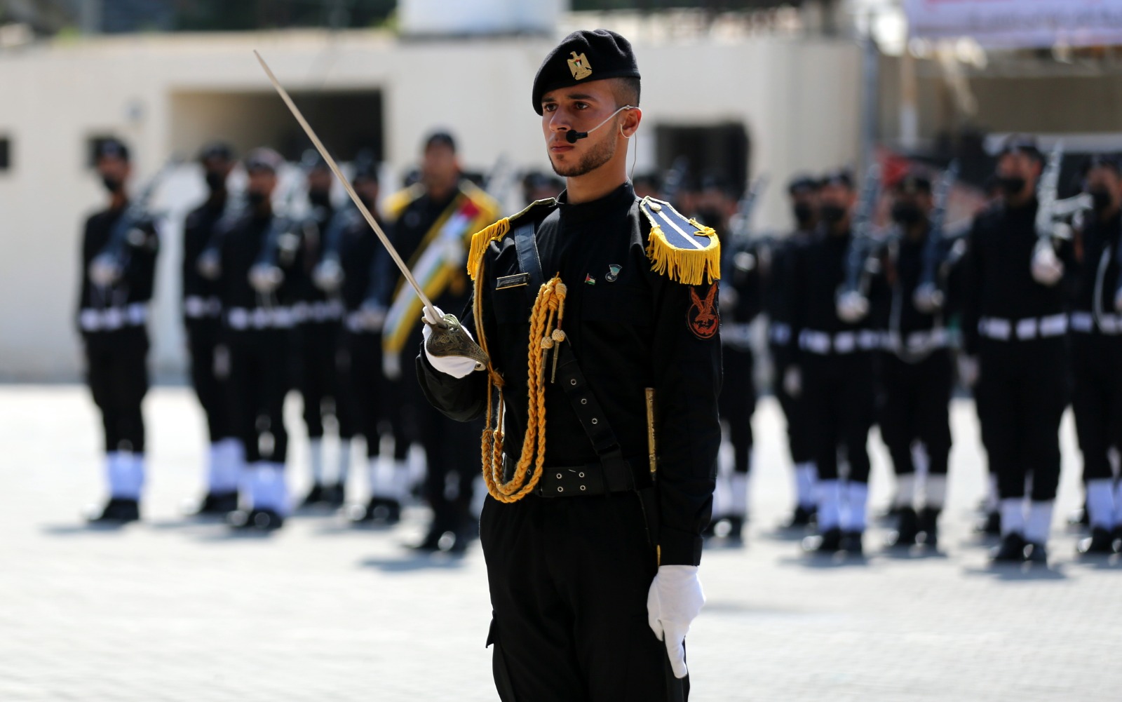 صور.. كلية "الرباط" تُخرج الدفعة التاسعة بكالوريوس "العلوم الشرطية"