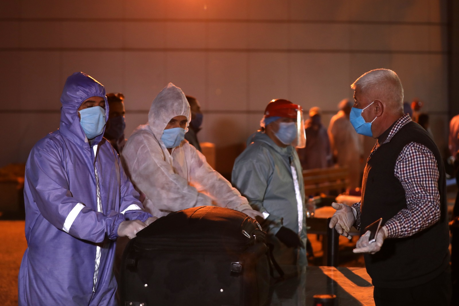 تسهيل وصول الفوج الثالث من العائدين عبر معبر رفح