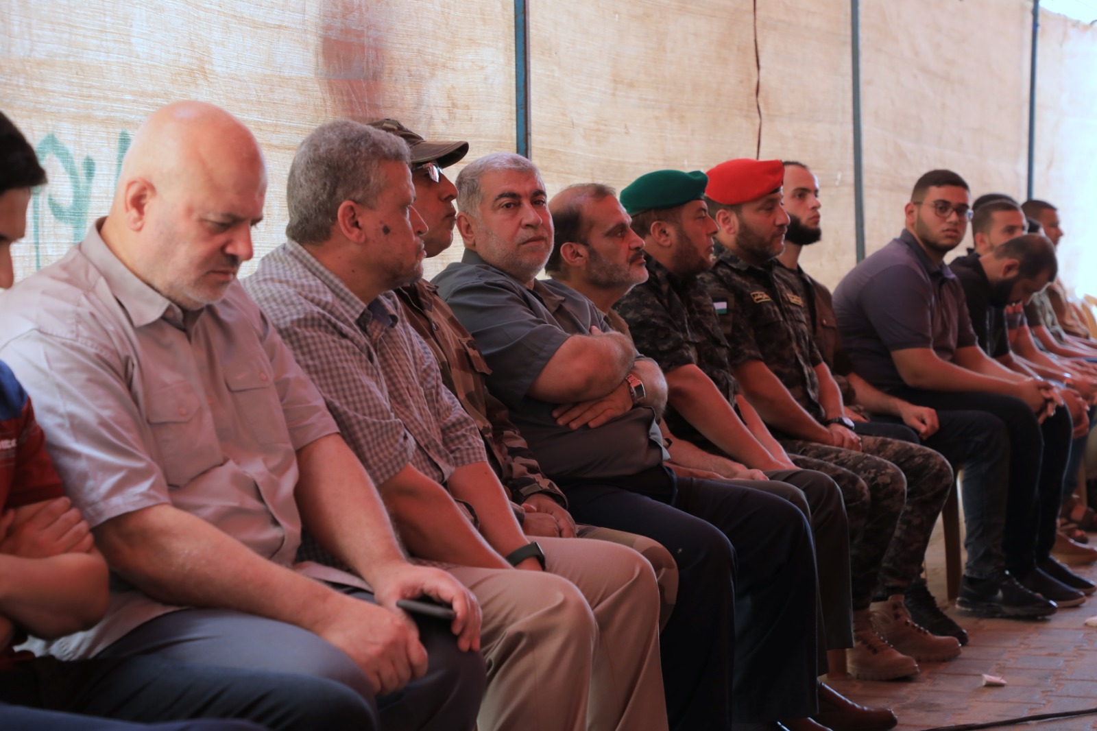 قيادة "الداخلية" تعزي ذوي شهداء العدوان الإسرائيلي