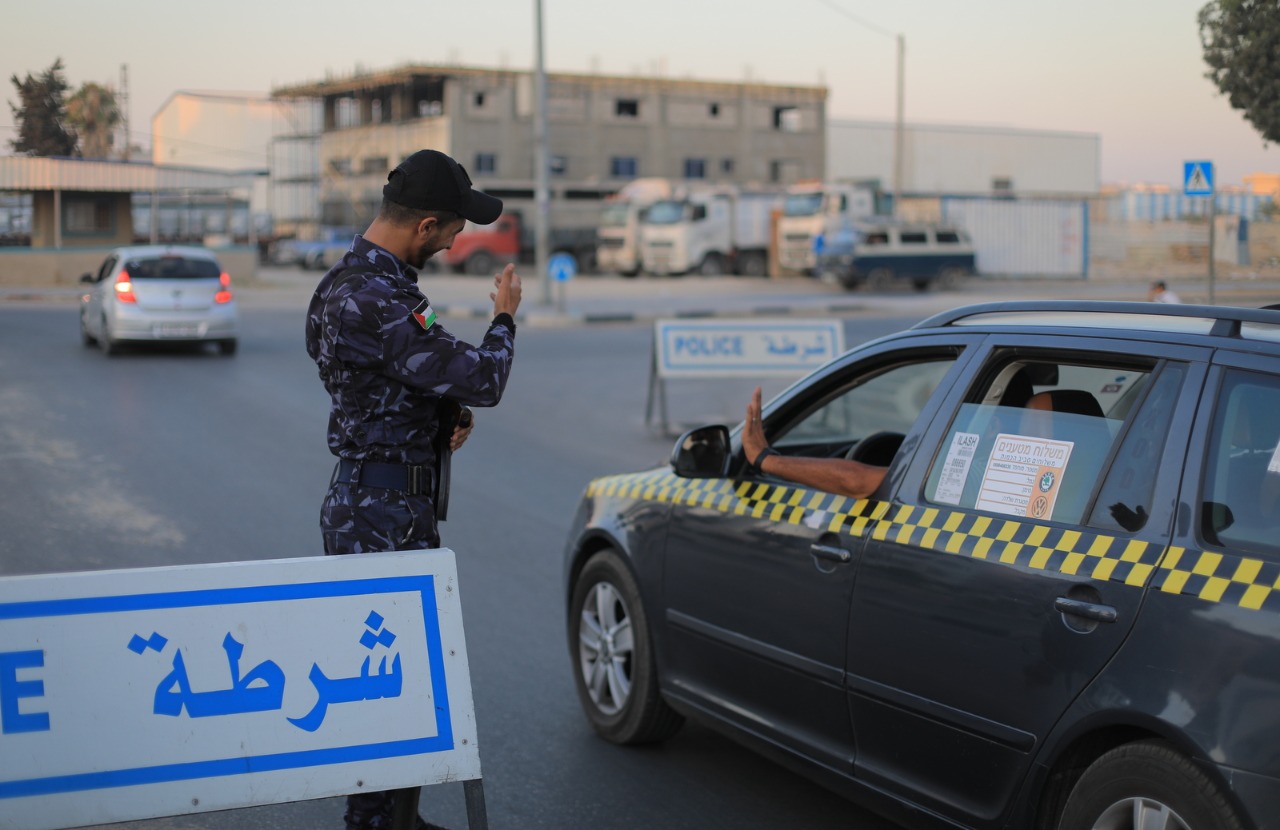 مواطنون يقضون إجازة نهاية الأسبوع في عدد من الأماكن الترفيهية بقطاع غزة