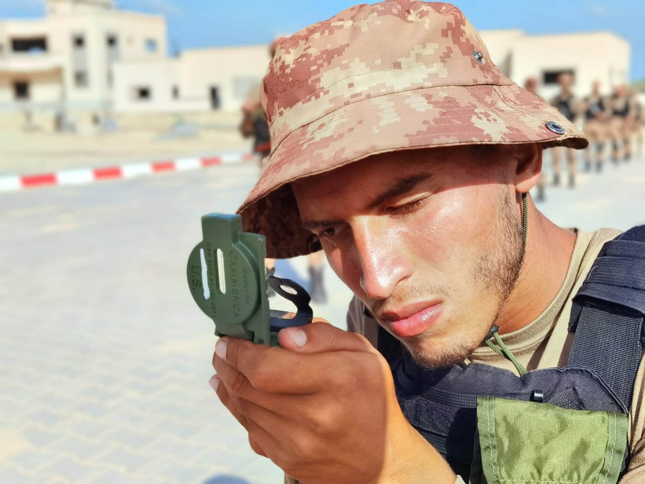 "مسير تكتيكي" لطلاب دورة الصاعقة بكلية الرباط الجامعية