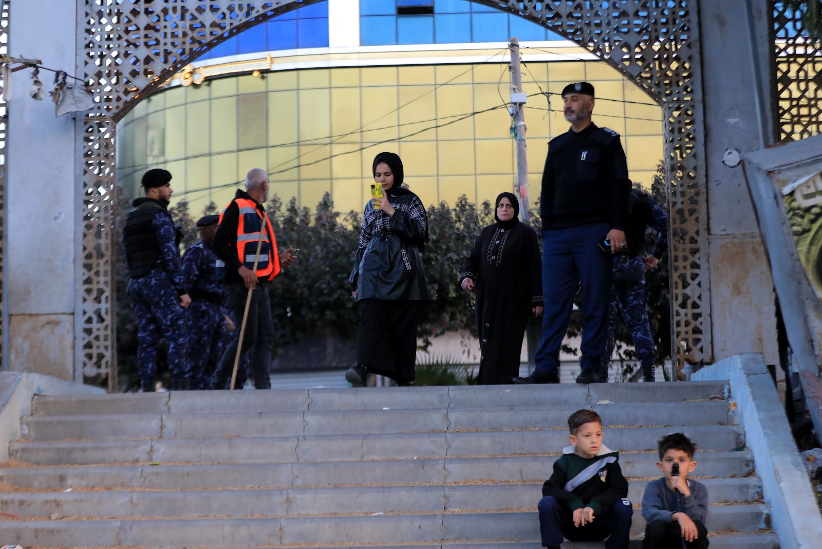 أجهزة "الداخلية" تؤمن صلاة عيد الفطر المبارك