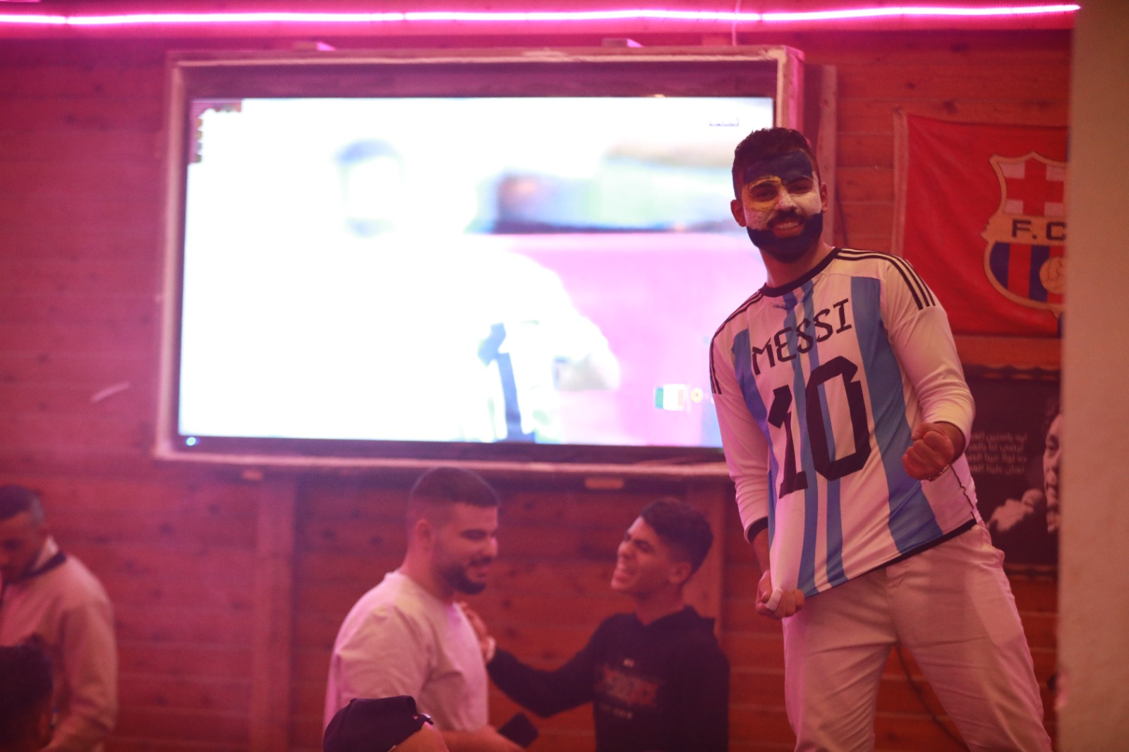 أجواء متابعة المواطنين في غزة مباراة نهائي كأس العالم - قطر 2022 مساء اليوم.