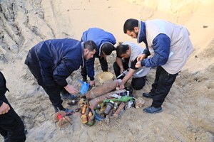 إتلاف "طن" متفجرات برفح