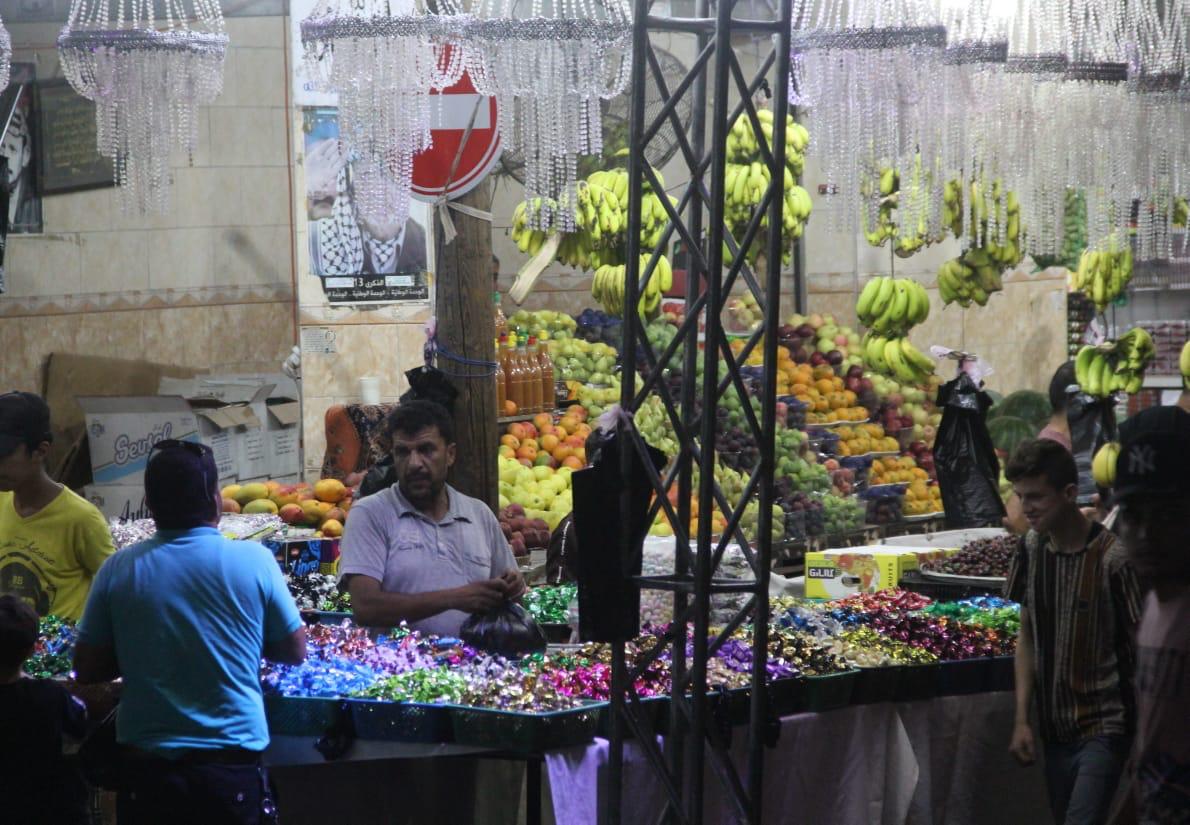 صور من انتشار الأجهزة والإدارات الشرطية لتيسير وتأمين حركة المواطنين عشية عيد الأضحى المبارك