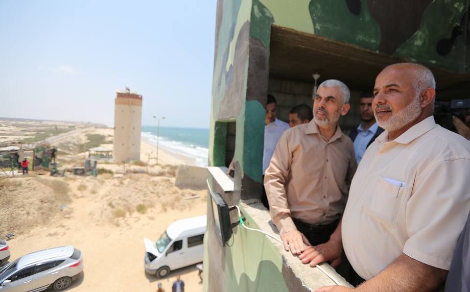 قيادتا حماس واللجنة الإدارية تتفقدان الحدود الجنوبية