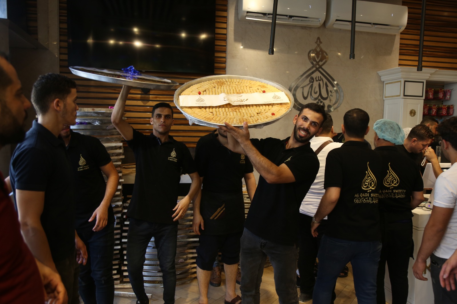 صور من أجواء احتفال المواطنين في قطاع غزة بنجاح الطلبة في الثانوية العامة