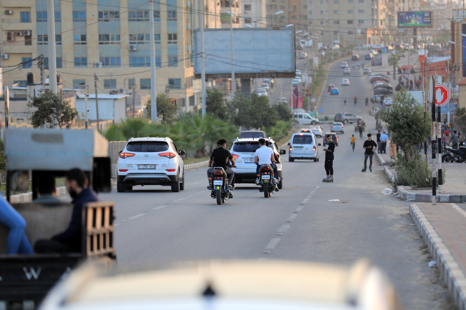 قضــاء المواطنين في غــزة الإجازة الأسبوعية مساء الجــمعــة