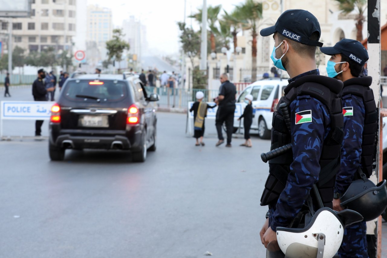 الشرطة تؤمن إقامة صلاة عيد الفطر المبارك وفق ضوابط وإجراءات السلامة العامة