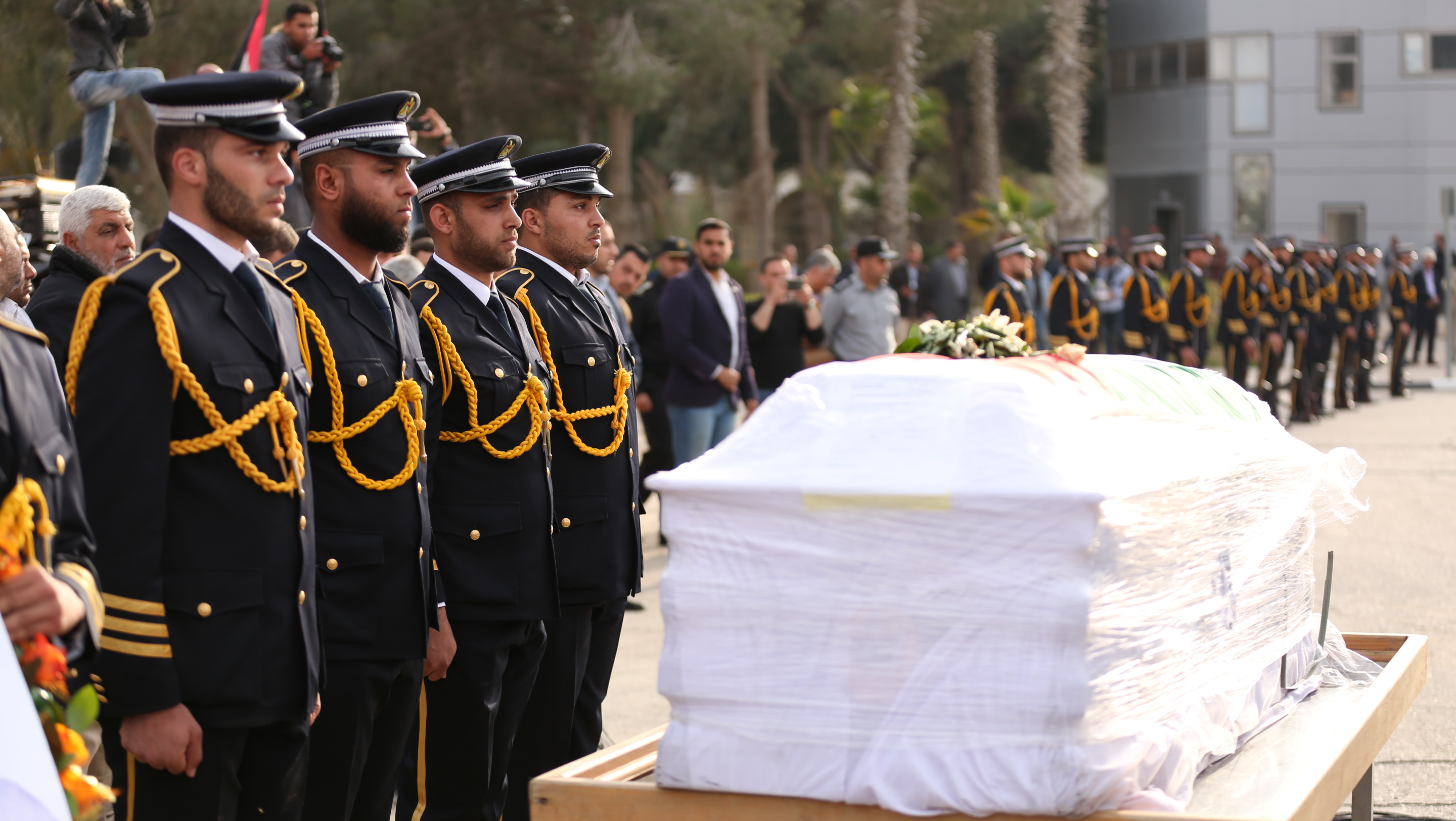 استقبال جثمان الشهيد العالم د. فادي البطش بمعبر رفح البري