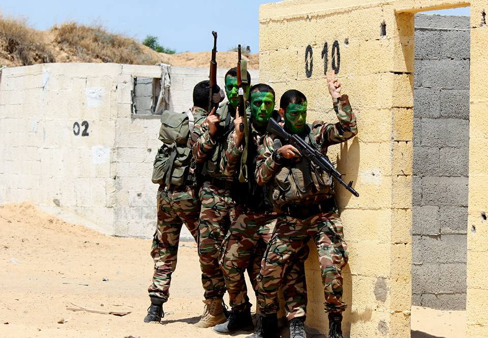 تدريبات دورة قادة السرايا الرابعة بقوات الأمن الوطني