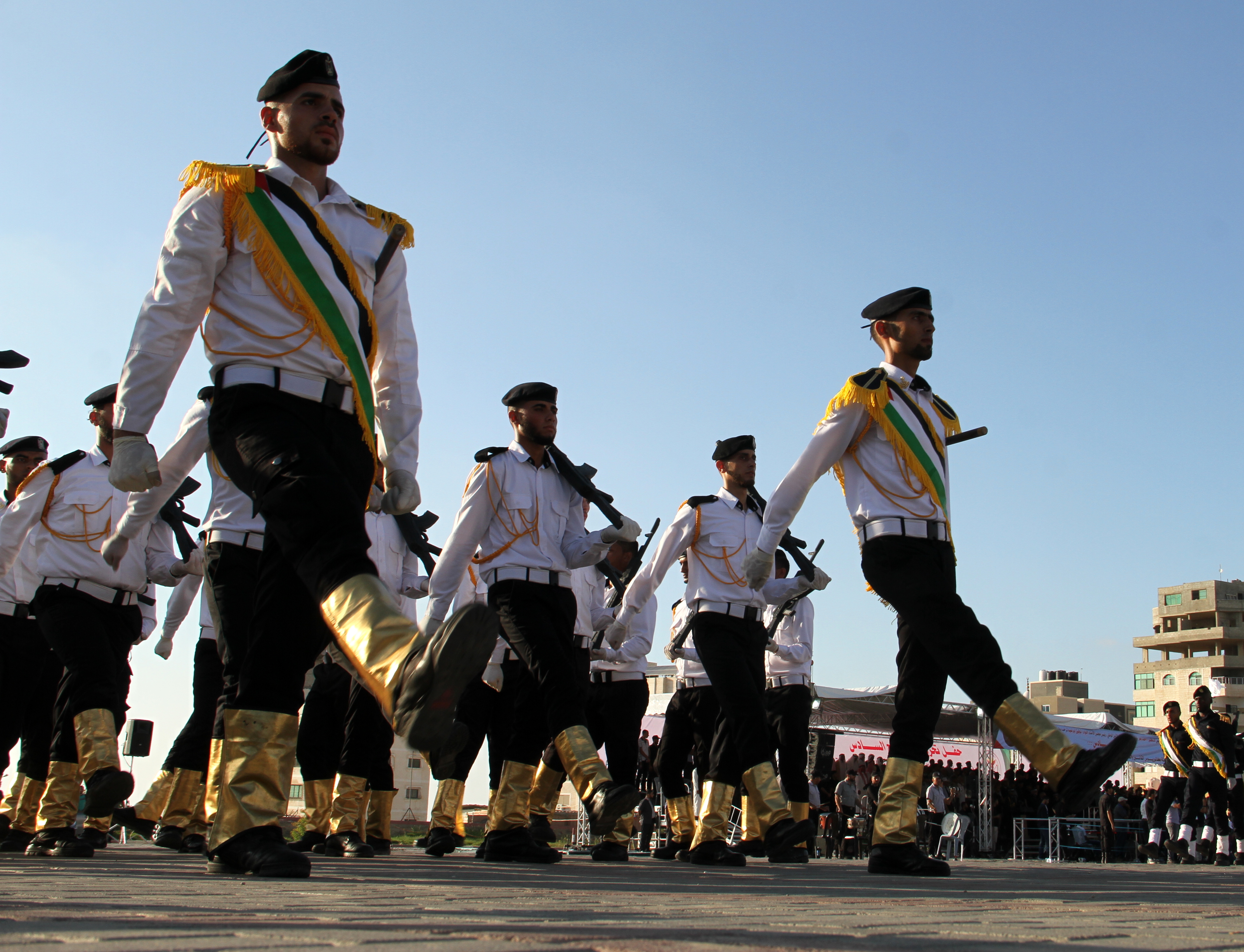 كلية الرباط تُخرّج 54 ضابطاً ضمن فوج "العودة"