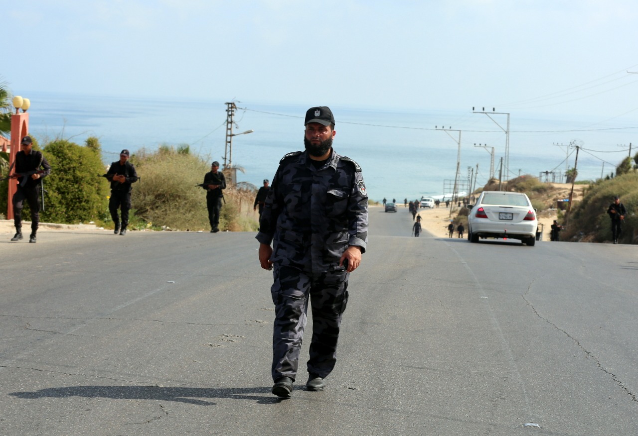 مديرية التدريب تُنظم مسيراً عسكرياً للدفعة الأولى من الدورة التأسيسية الثانية