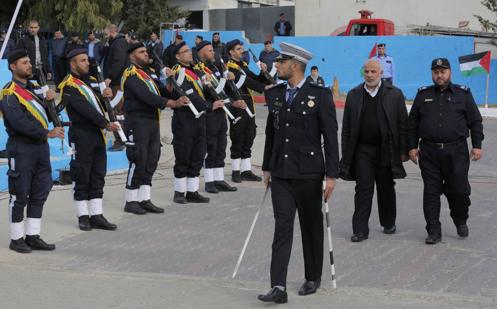 بالصور.. حفل تخريج دورة صف الضباط لـ22 لجهاز الشرطة "بالآذان قادمون"