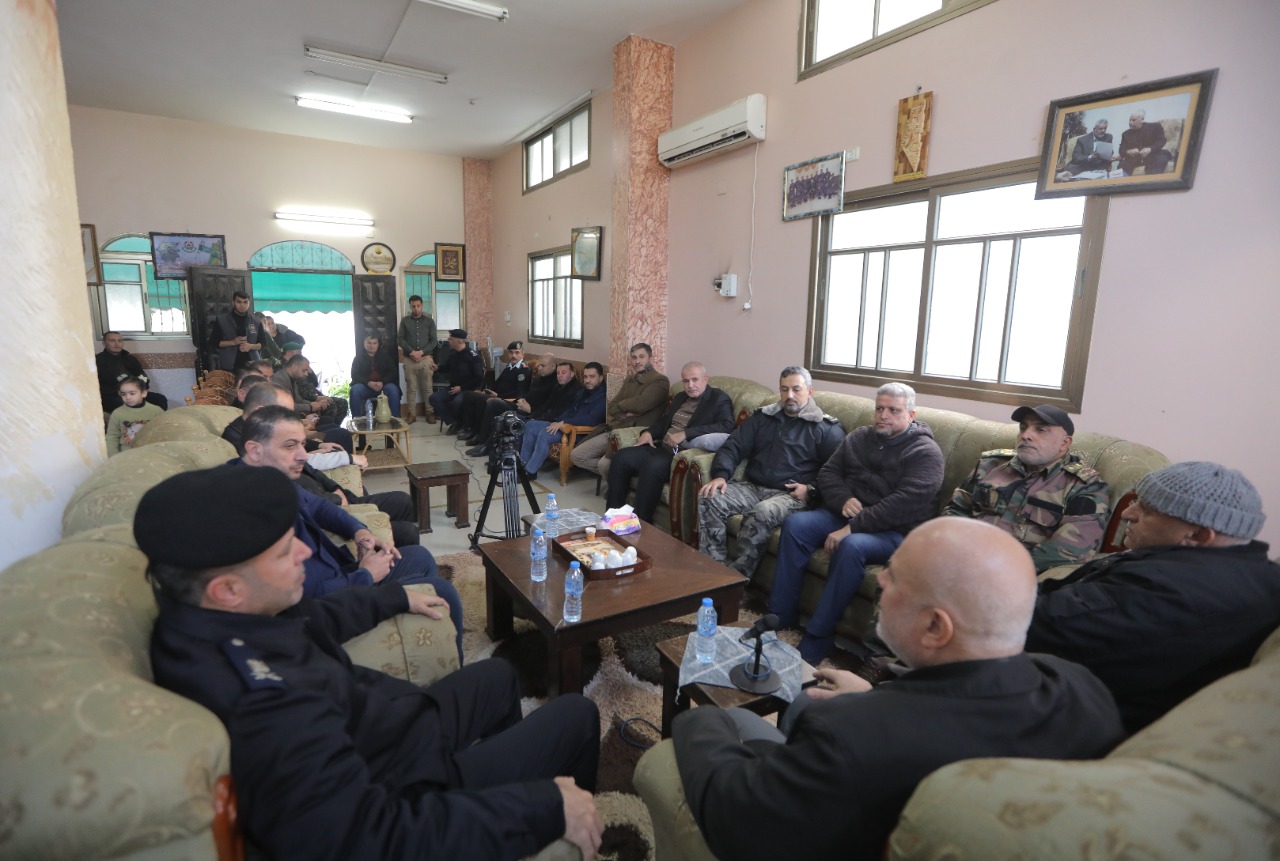 قيادة "الداخلية" تزور عائلة الوزير الشهيد سعيد صيام في الذكرى 14 لاستشهاده