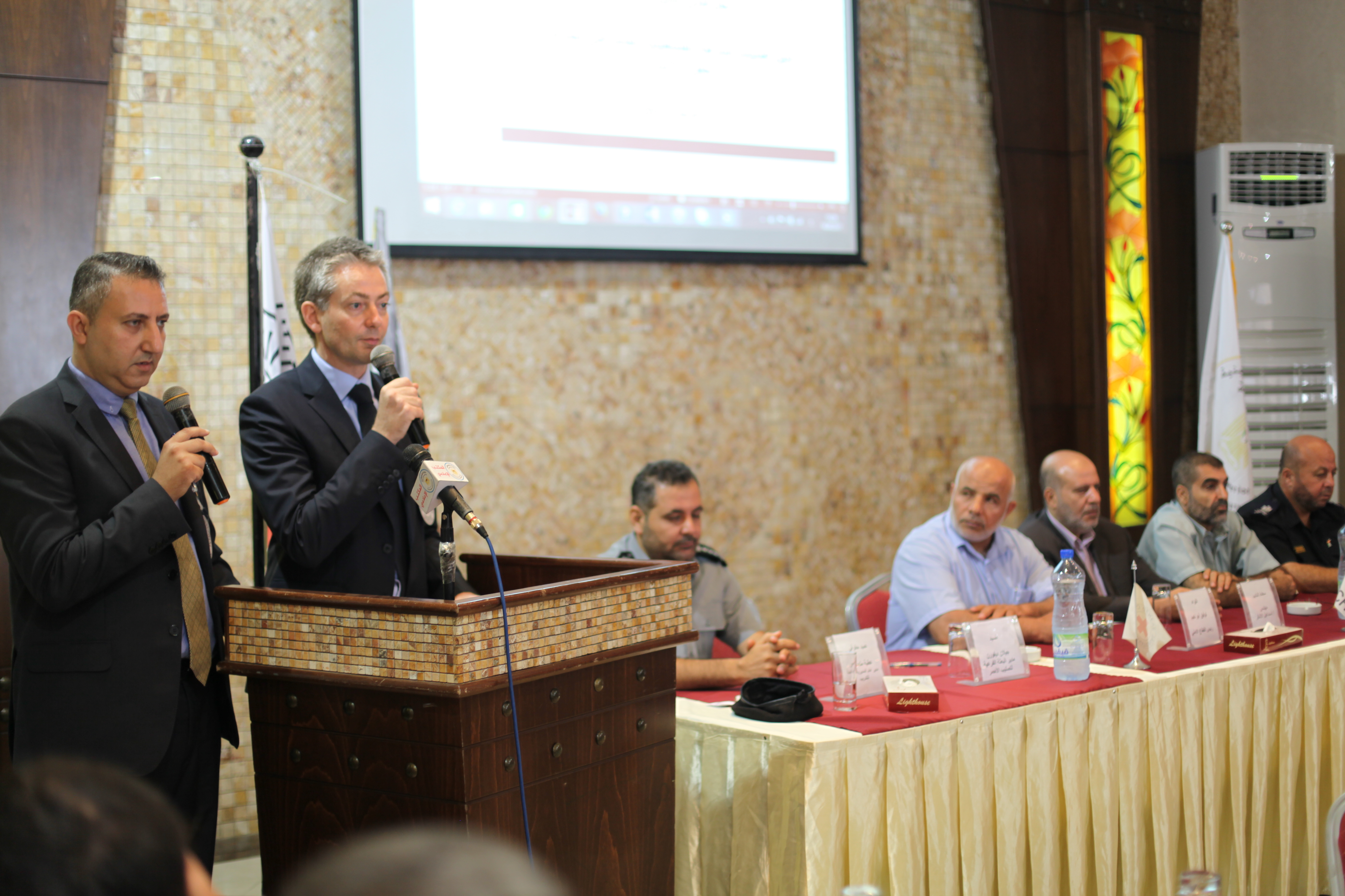 اطلاق دليل عمليات الشرطة القائم على احترام حقوق الإنسان