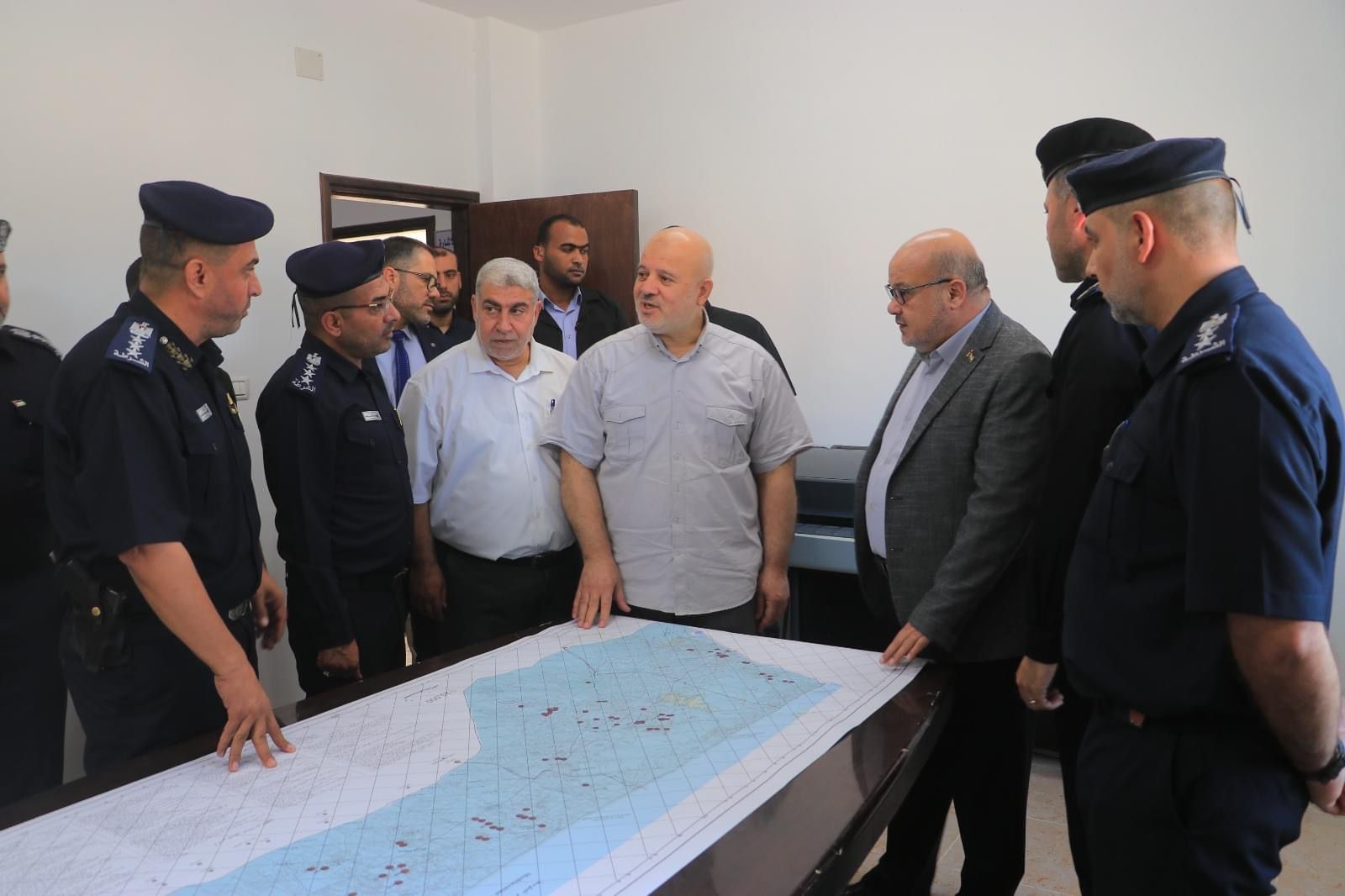 قيادة الشرطة تفتتح عدداً من المنشآت بمدينة عرفات