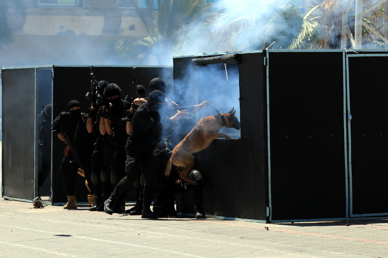 "كلية الرباط" تُخرج الفوج الثامن من بكالوريوس "القانون والشرطة"