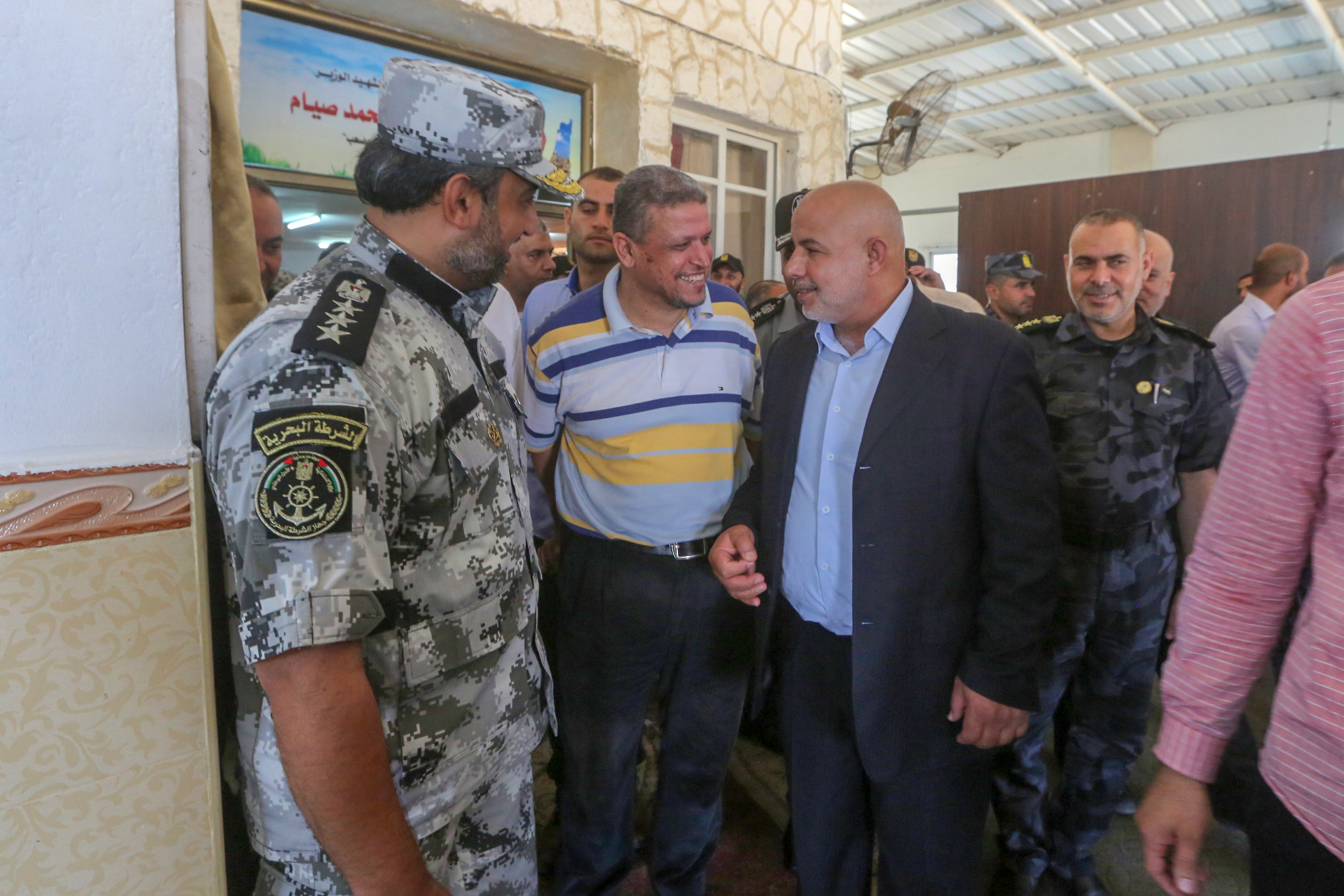 جهاز الشرطة البحرية يفتتح قاعة ومسبحاً تدريبياً