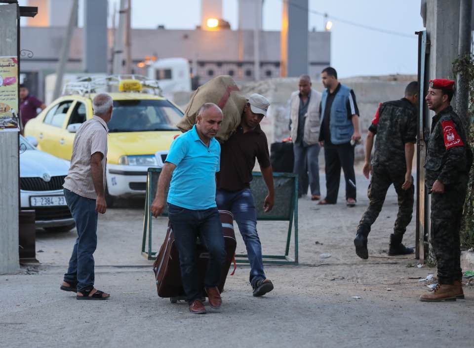 مغادرة حجاج المكرمة السعودية والحالات الإنسانية عبر معبر رفح (الأحد 27 أغسطس 2017)