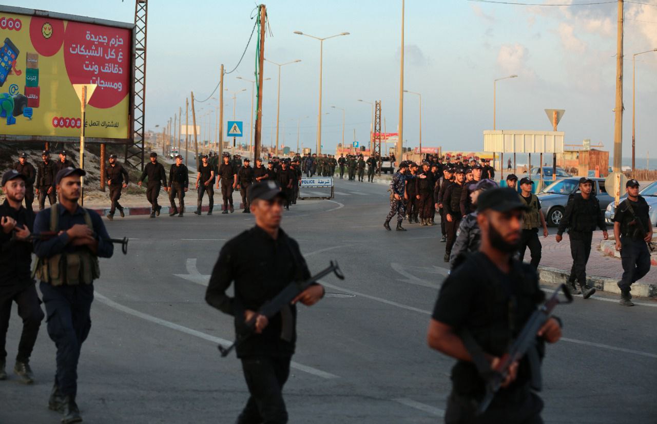 مديرية التدريب تُنظم مسيراً عسكرياً لدورات قادة الفصائل والمجموعات و"التأسيسية 36"