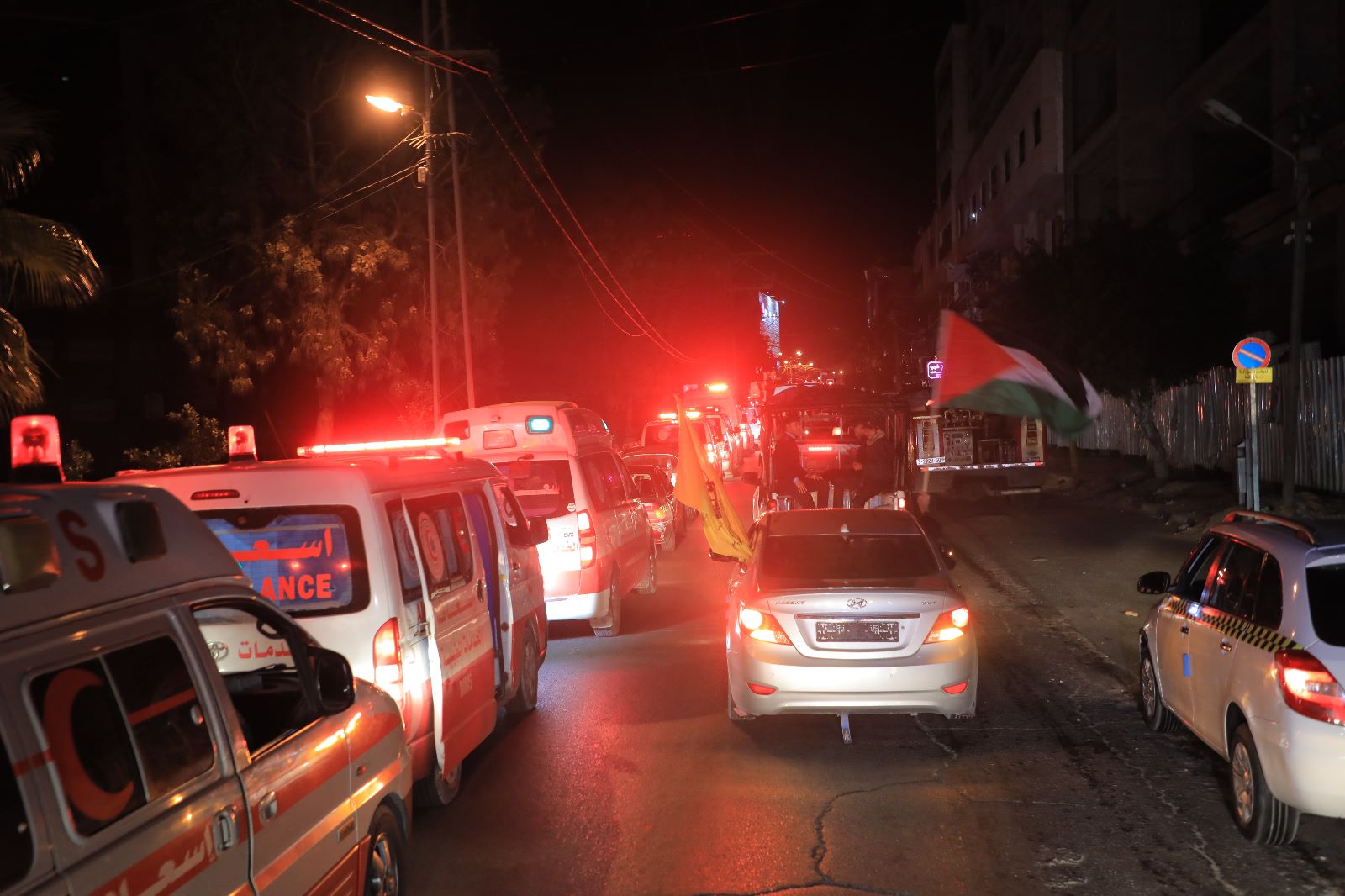 مؤتمر صحفي ومسير للطواقم الميدانية بأجهزة وزارة الداخلية مع بدء وقف العدوان الإسرائيلي على غزة