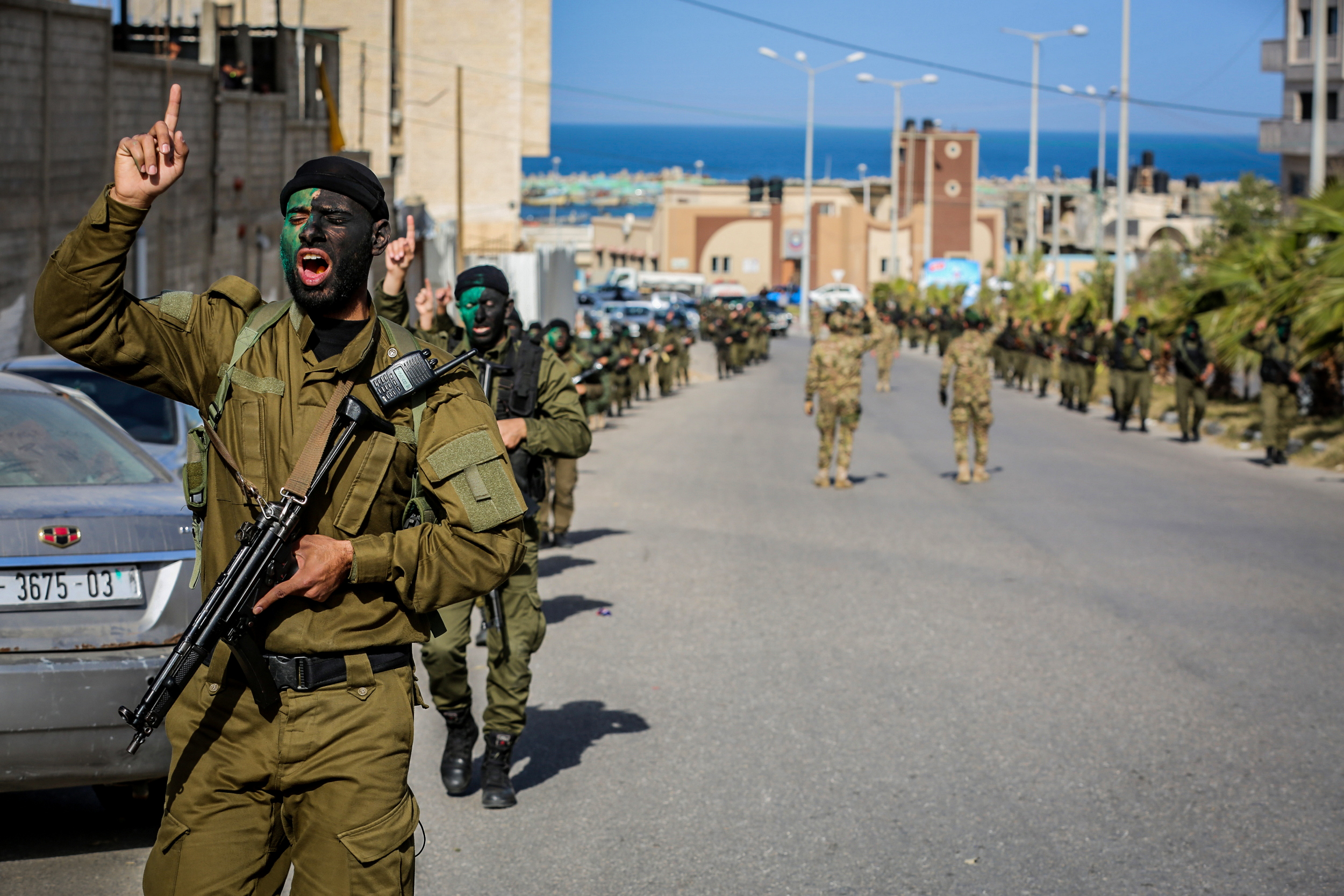 مسير عسكري لدورات قادة السرايا 5، وتأهيل الضباط 15، وصف ضباط 16 بقوات الأمن الوطني