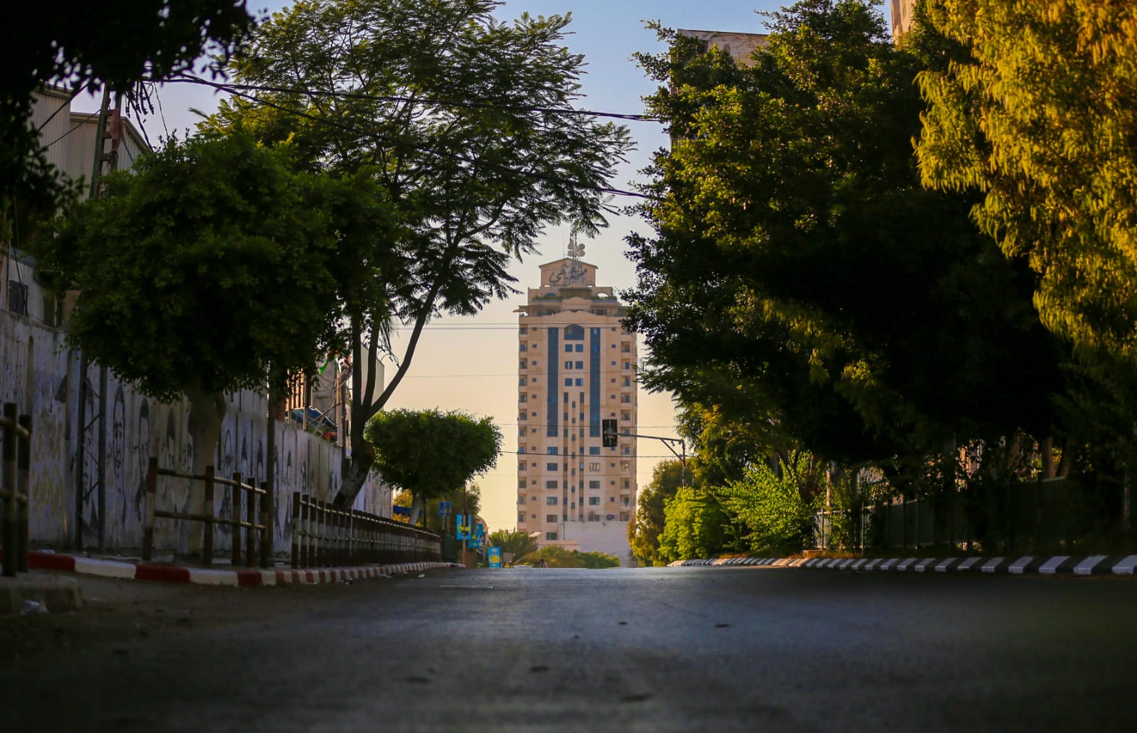 سريان قرار حظر التجوال في محافظات غزة لليوم الثالث