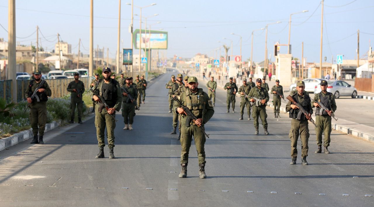 مديرية التدريب تُنظم مسيراً عسكرياً لدورات قادة الفصائل والمجموعات و"التأسيسية 36"