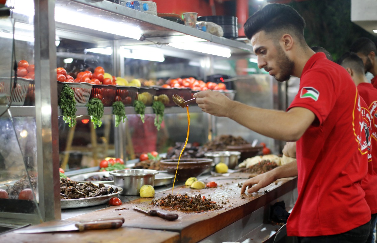 أجواء الحياة في عدد من الأماكن العامة بغزة 