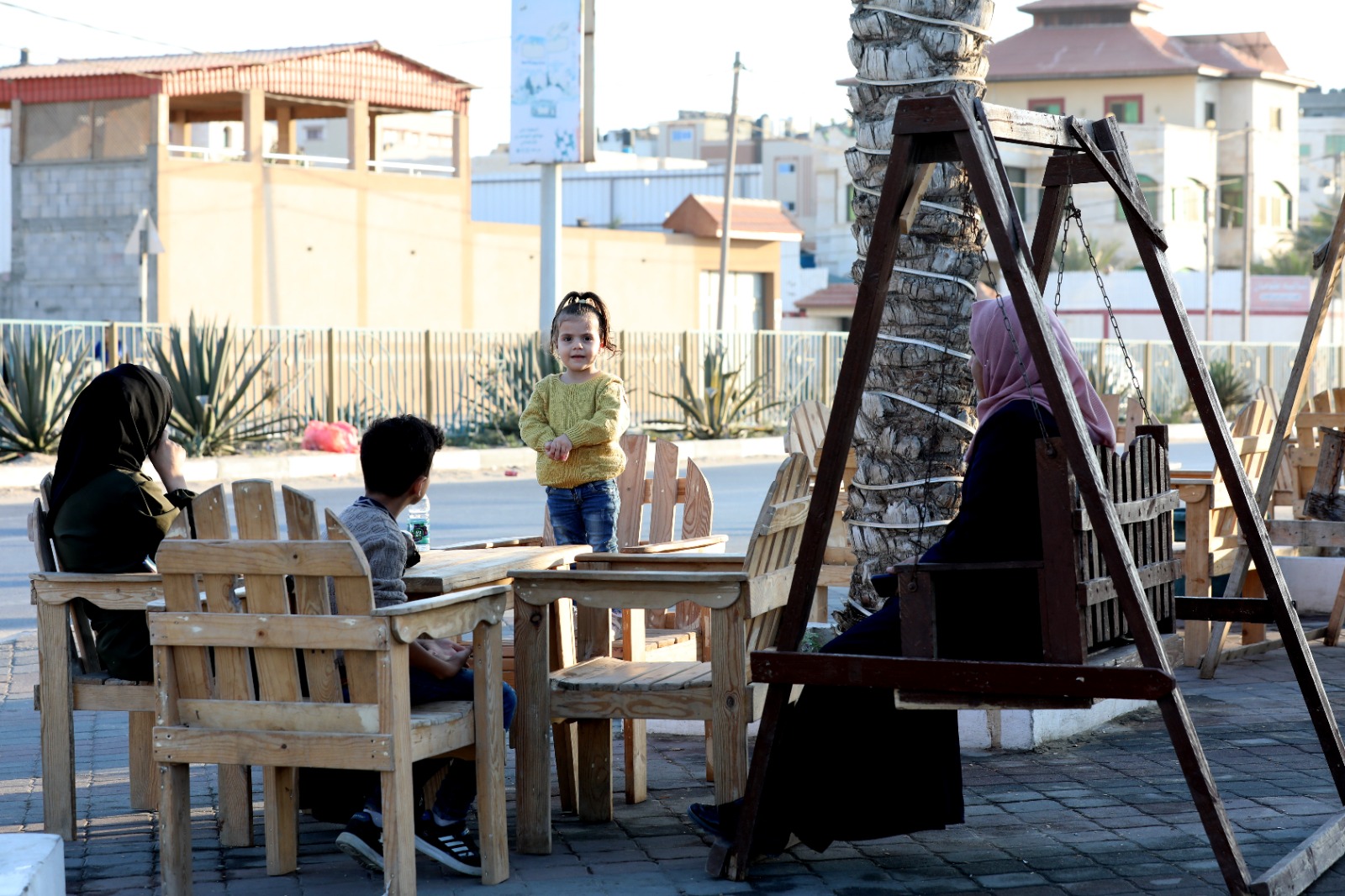 صور من قضاء المواطنين في غزة الإجازة الأسبوعية 