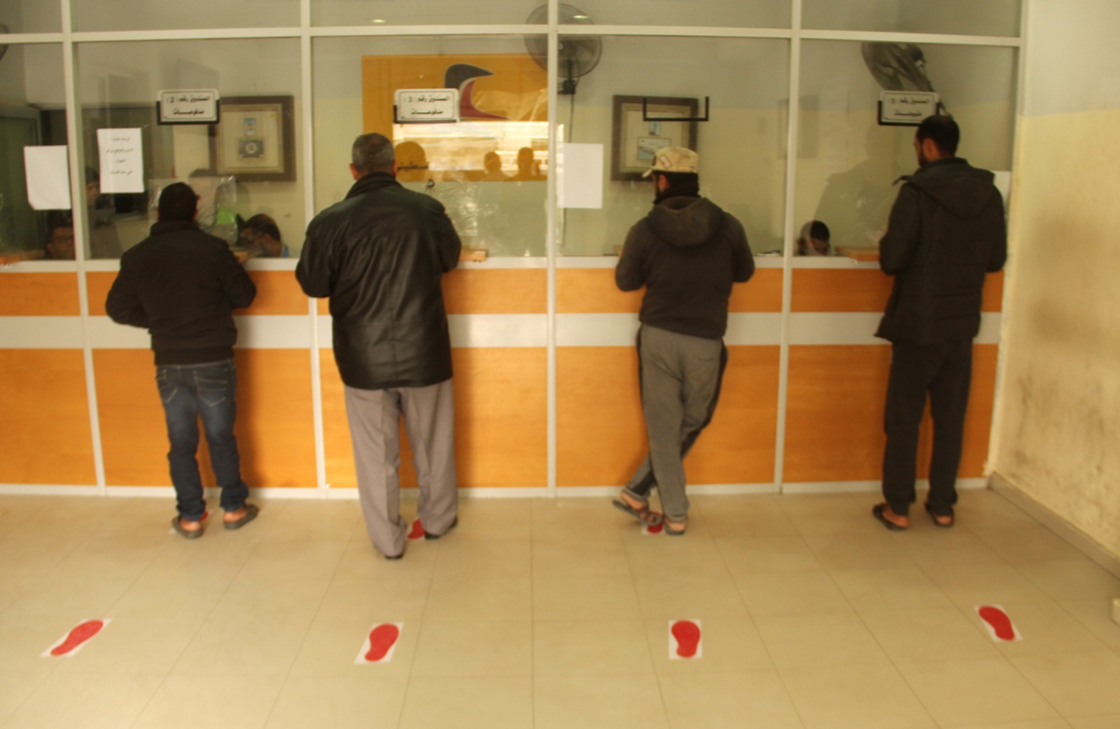 الشرطة تُنظم صرف "المنحة القطرية"