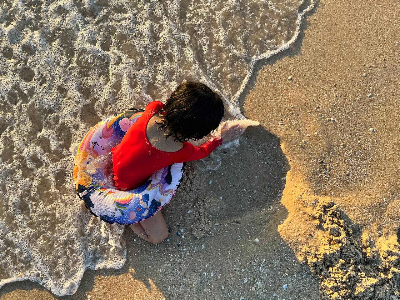 اصطياف المواطنين بغزة على شاطئ البحر وعدد من الأماكن الترفيهية خلال الإجازة الأسبوعية