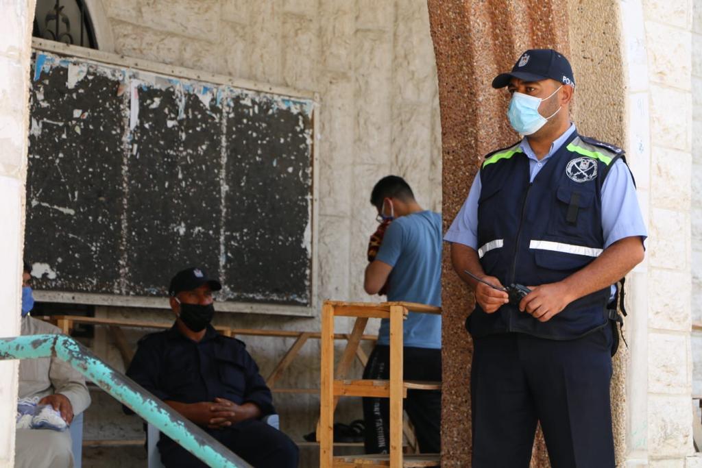 الشرطة تؤمن إقامة صلاة الجمعة وفق إجراءات الوقاية والسلامة