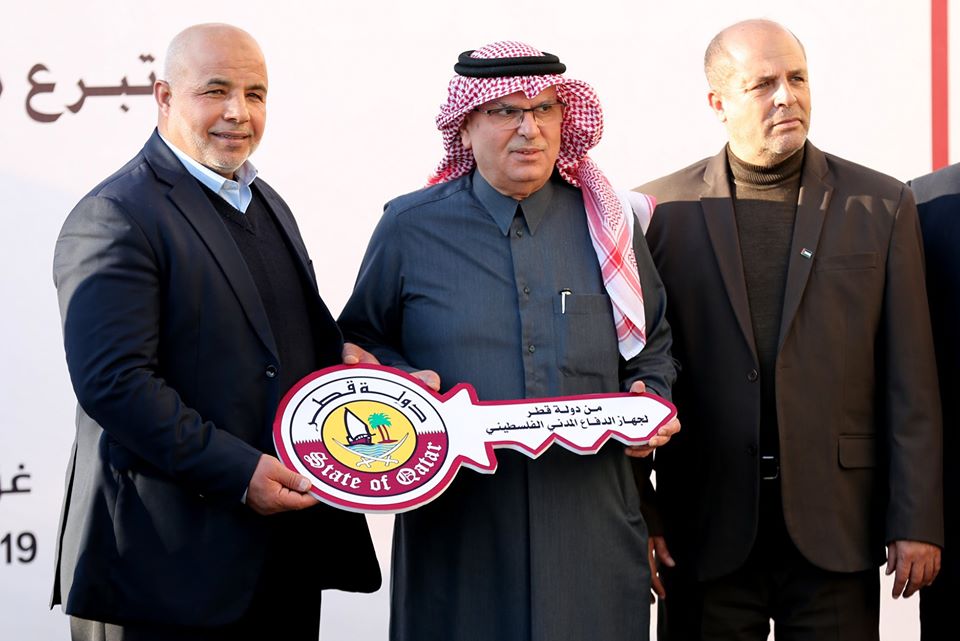 الداخلية تتسلّم مركبات ومعدات للدفاع المدني من دولة قطر