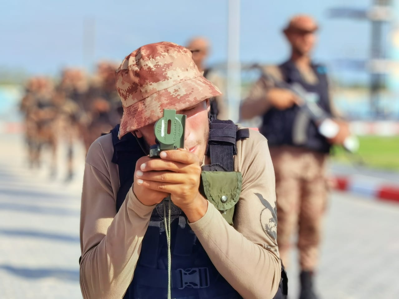 "مسير تكتيكي" لطلاب دورة الصاعقة بكلية الرباط الجامعية