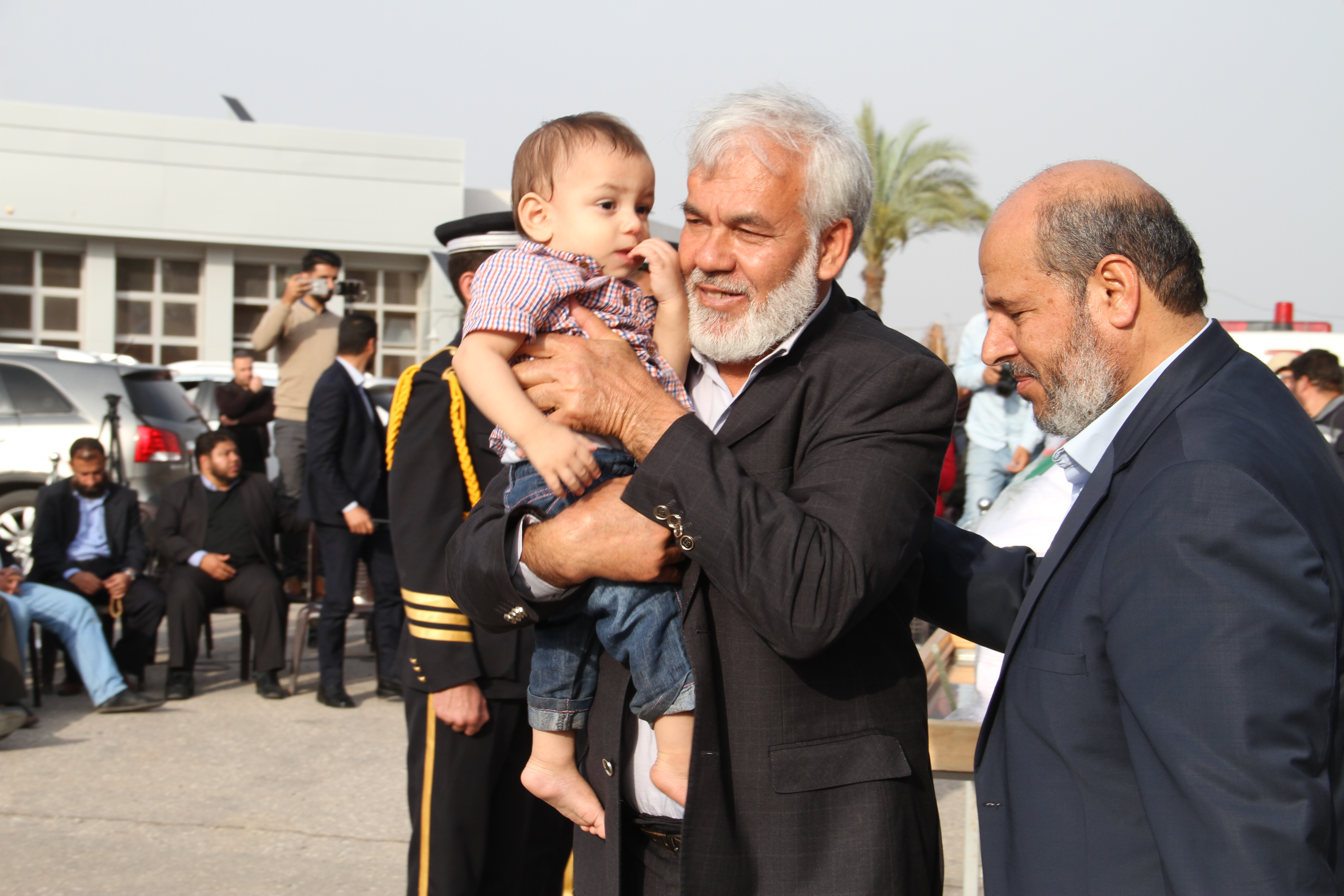 استقبال جثمان الشهيد العالم د. فادي البطش بمعبر رفح البري