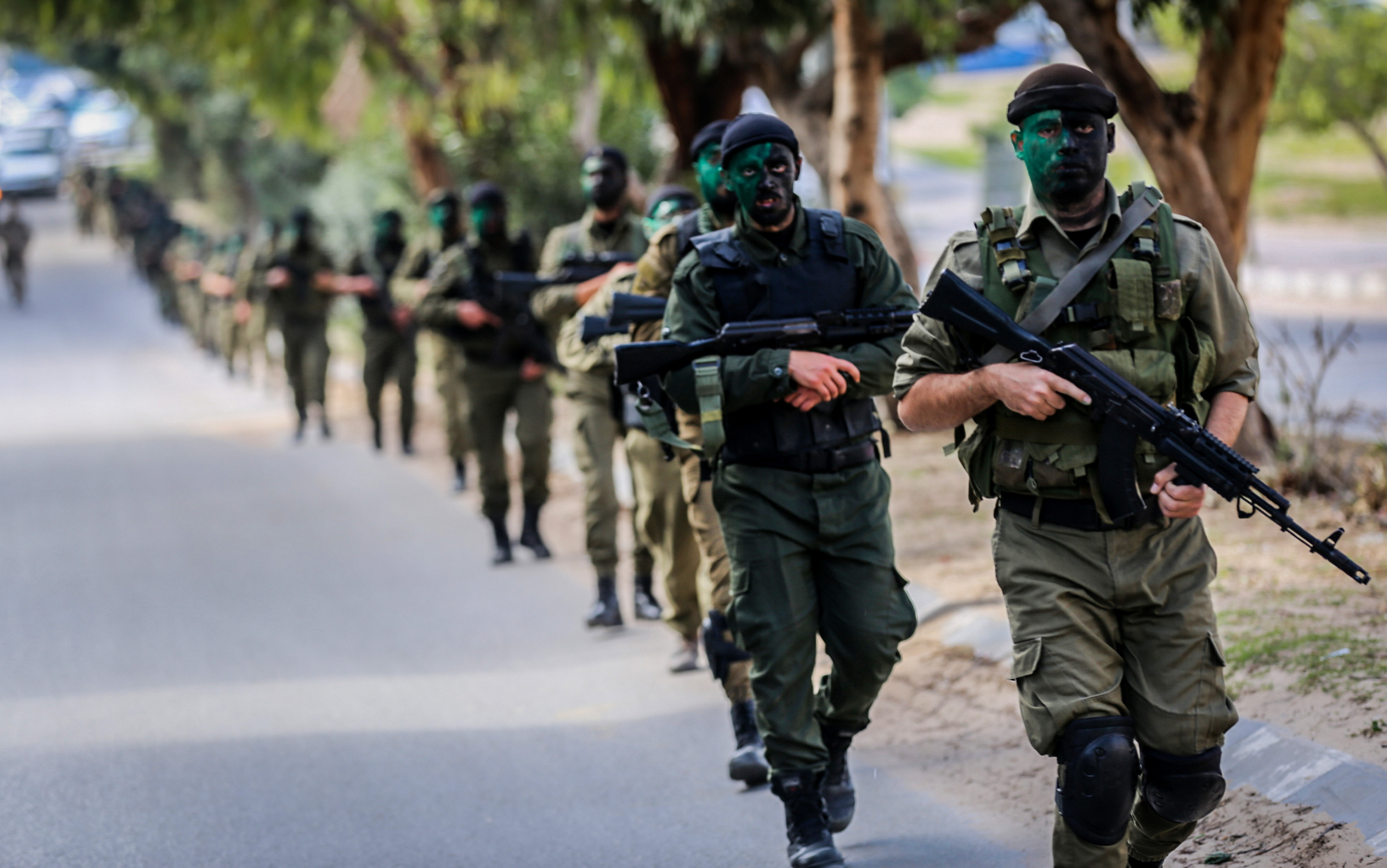 مسير عسكري لدورات قادة السرايا 5، وتأهيل الضباط 15، وصف ضباط 16 بقوات الأمن الوطني